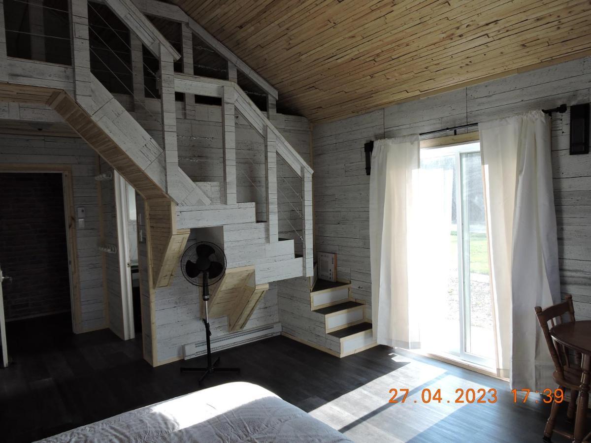 Gite Passion Et Tendresse B&B Shefford Exterior photo