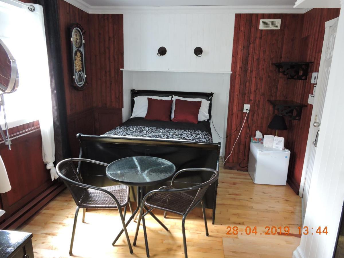 Gite Passion Et Tendresse B&B Shefford Exterior photo